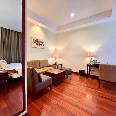 Manado Quality Hotel Exterior foto
