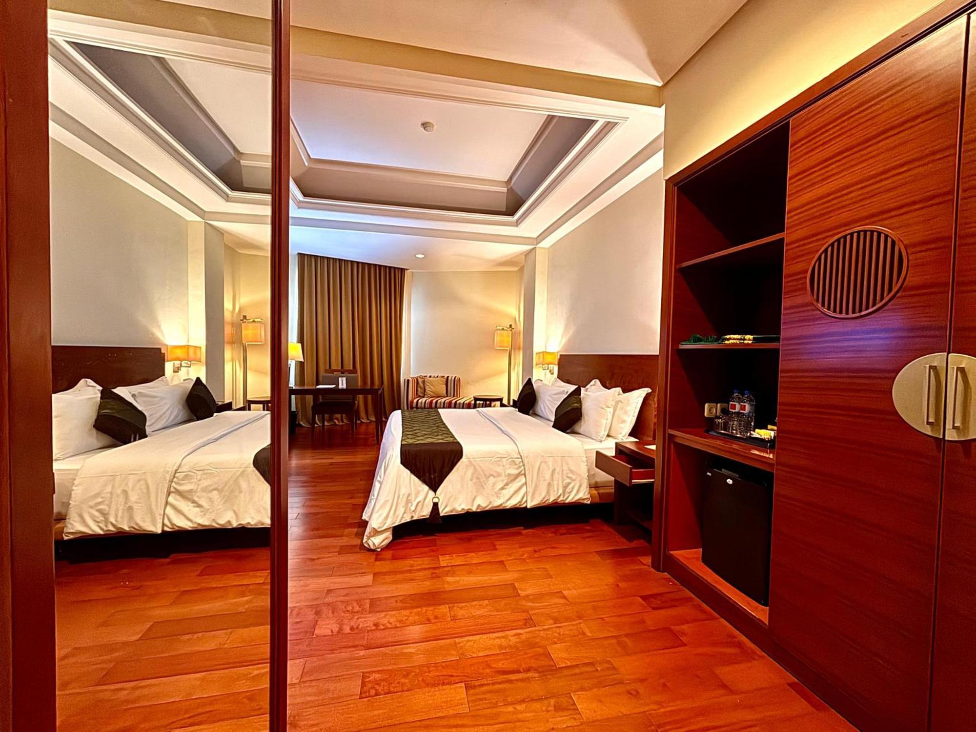 Manado Quality Hotel Exterior foto