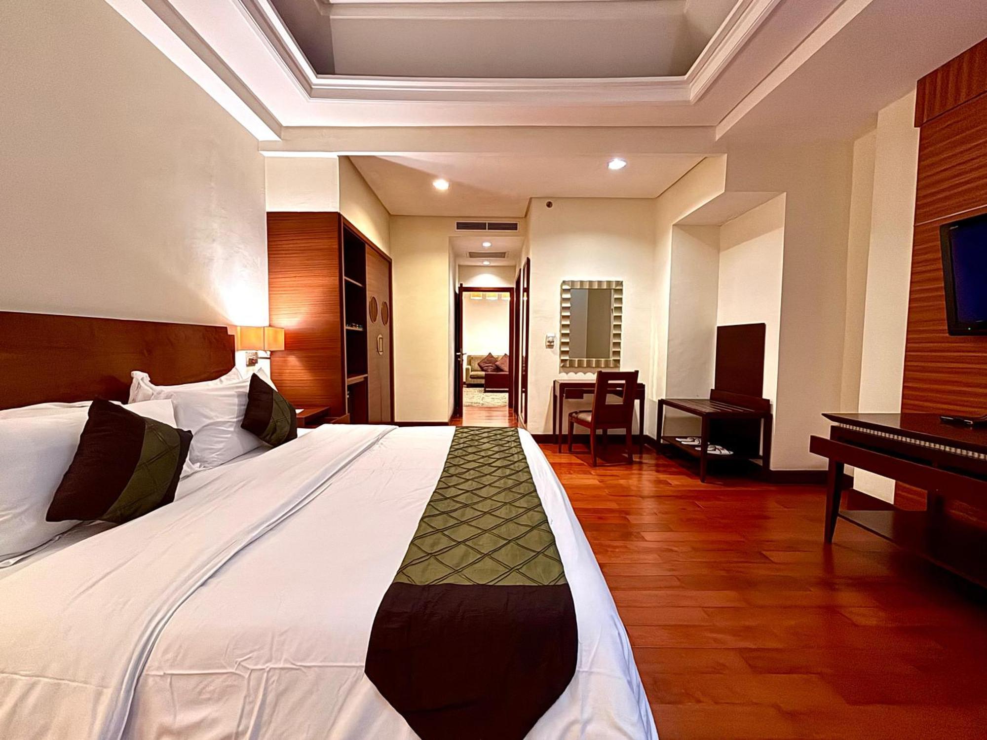 Manado Quality Hotel Exterior foto