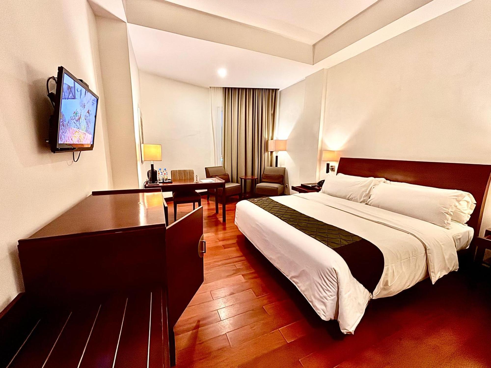 Manado Quality Hotel Exterior foto