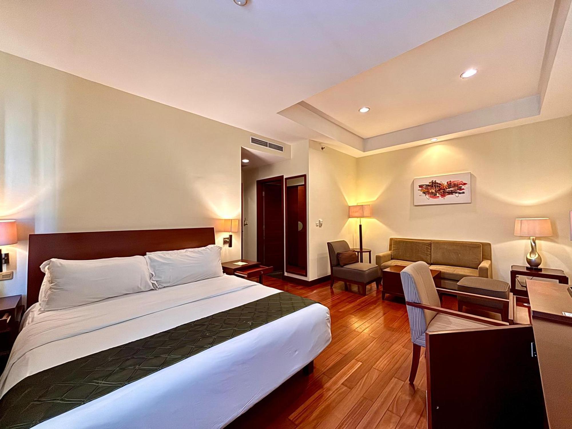 Manado Quality Hotel Exterior foto